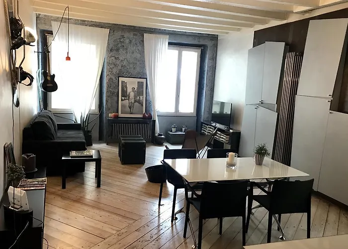 Flora Inn, Flora I - Nel Cuore Di Alta Будинок відпочинку *